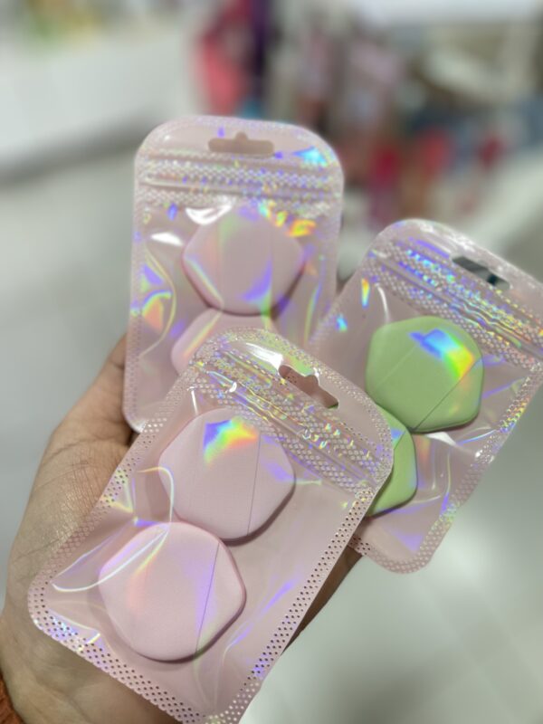 Esponjita para polvo o retoque de maquillaje