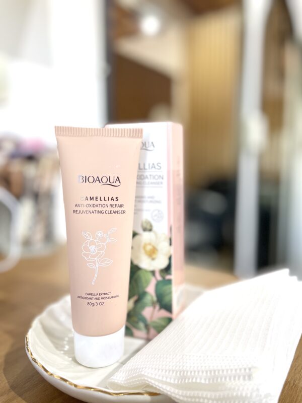 Jabón Facial Bioaqua Camellia – Limpieza Suave y Cuidado Floral