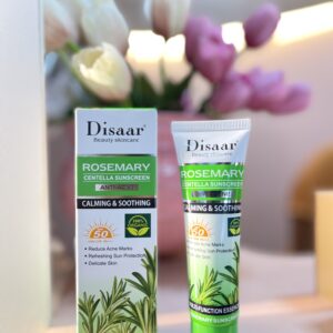 Protector solar rosemary y centella anti acne 🩷
